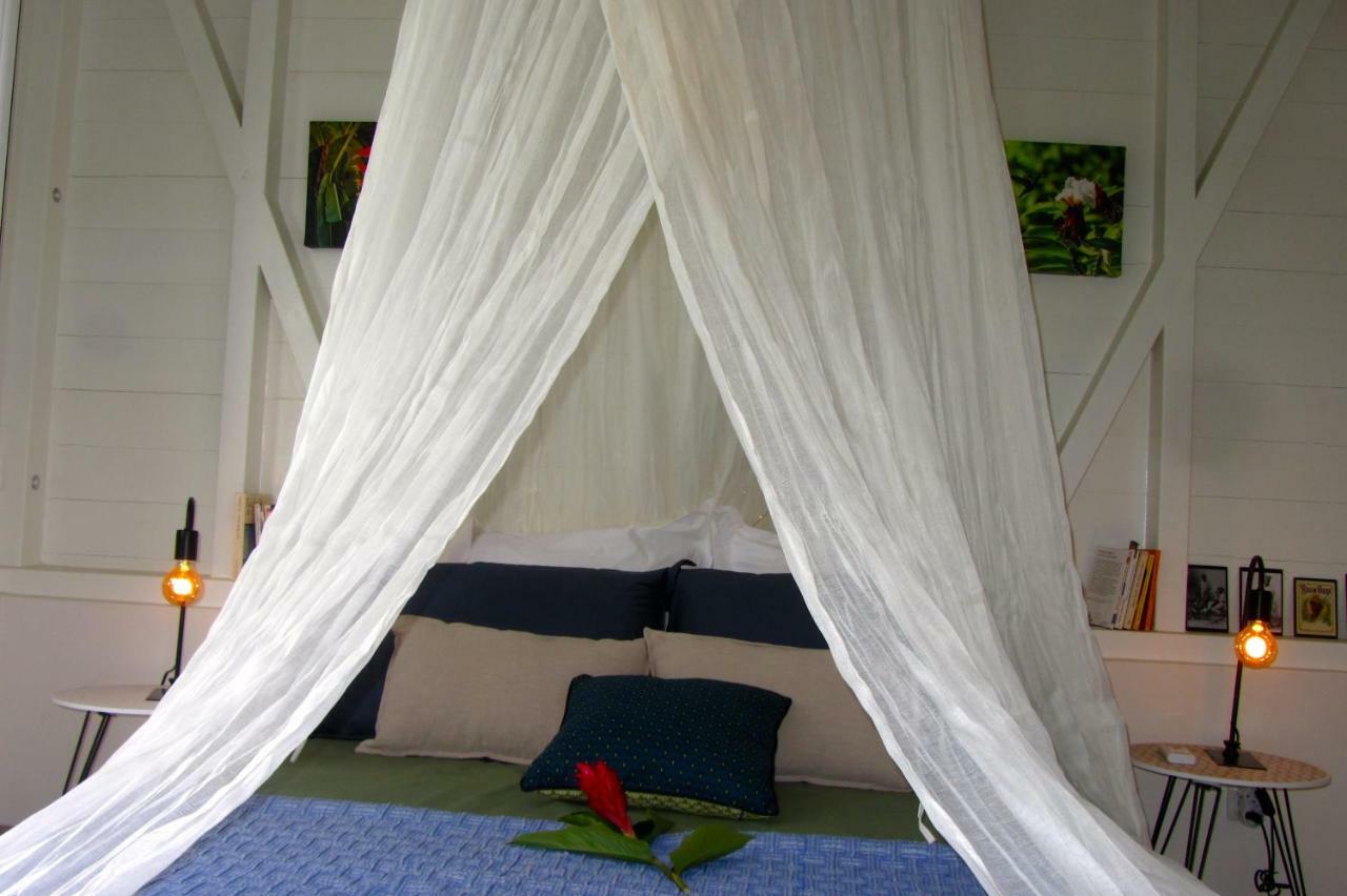 Or Bleu-Bungalow Volcan Soufriere-Vue Sur Mer Saint-Claude Dış mekan fotoğraf