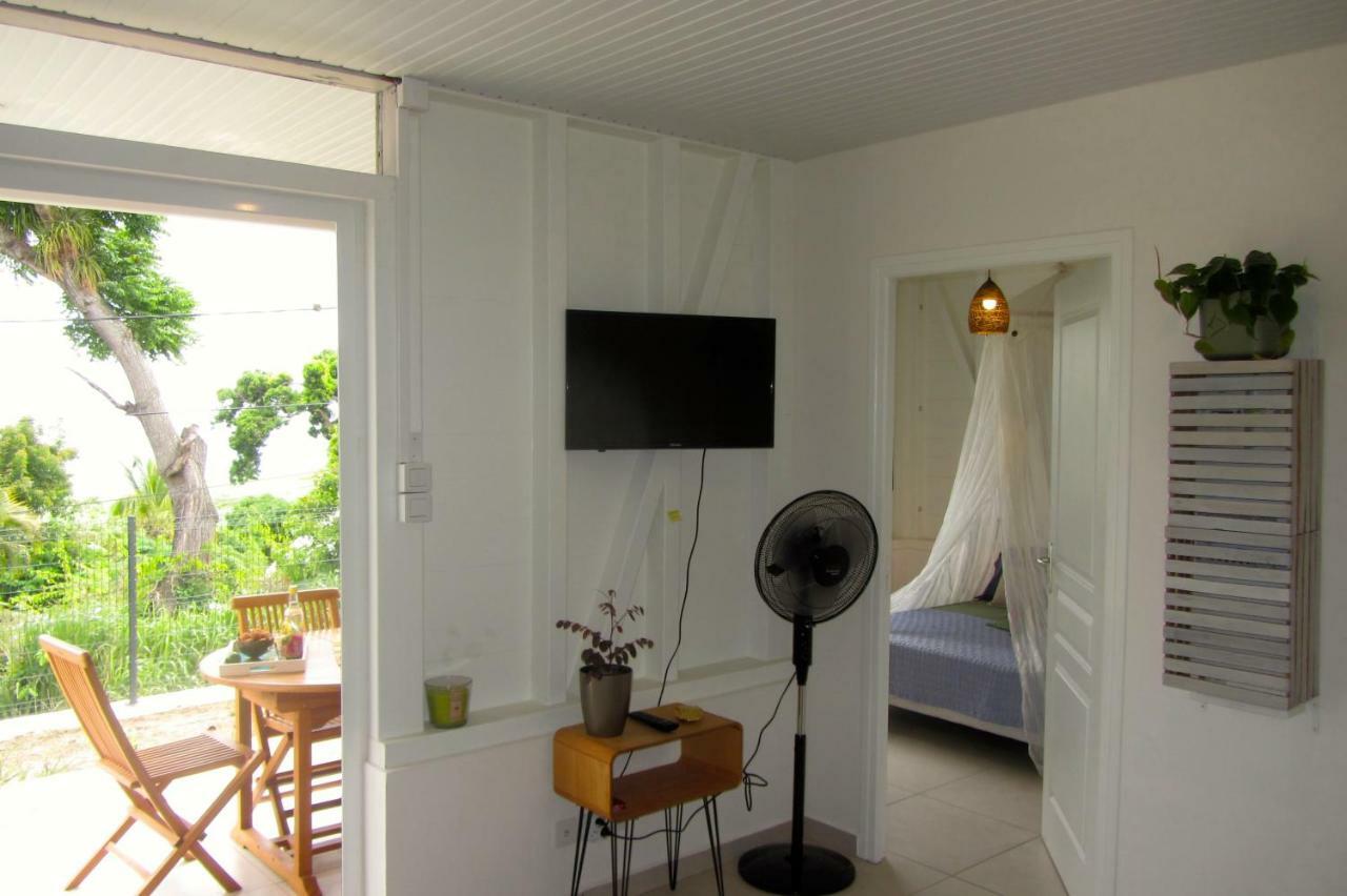 Or Bleu-Bungalow Volcan Soufriere-Vue Sur Mer Saint-Claude Dış mekan fotoğraf